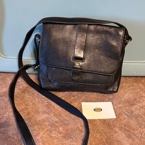 Fossil Kinley Womens Small Fold Over Black Pebbled Leather Crossbody Bag